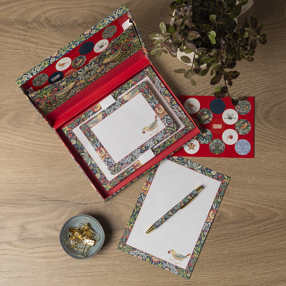 Writing Set - William Morris - Strawberry Thief - Image 4